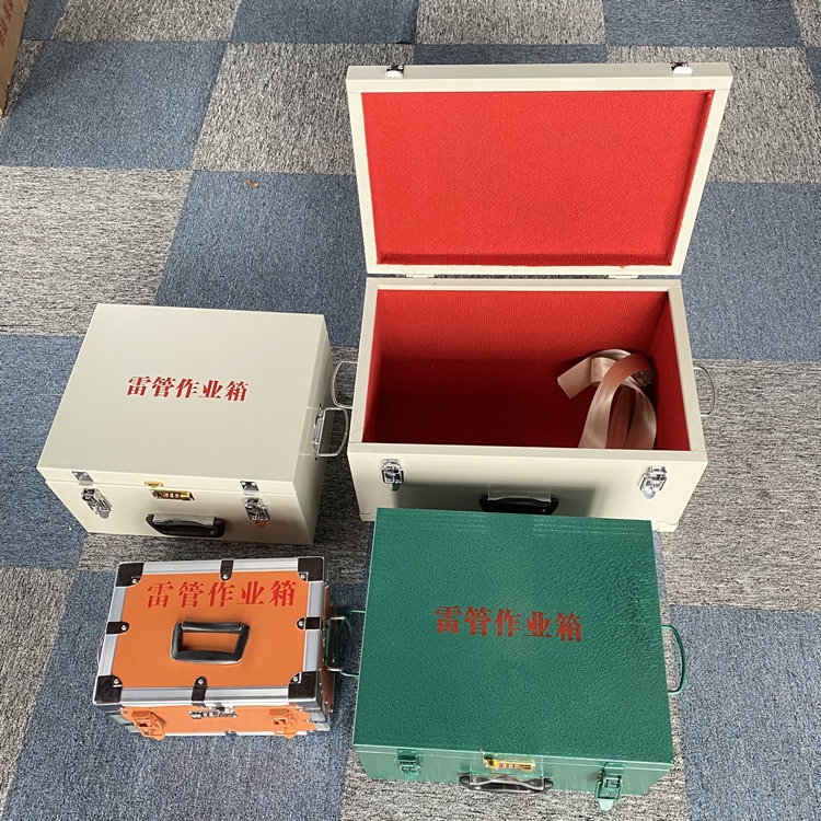 独山子爆破工程作业箱如何选择？玻璃钢与传统材质的全面对比